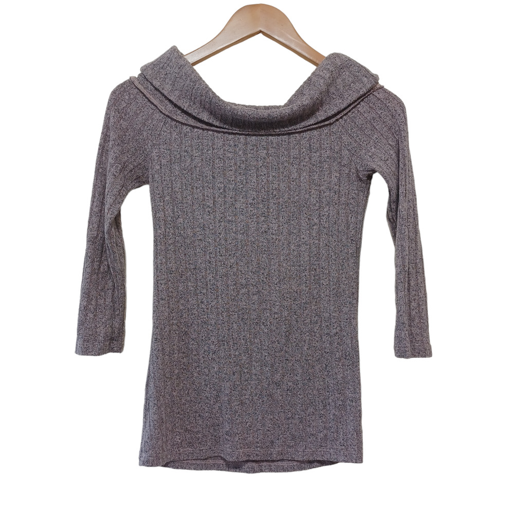 Heart Hips turtle neck sweater Size S